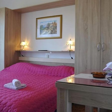 Kuca Carmen Hotel Rab Town Exterior foto